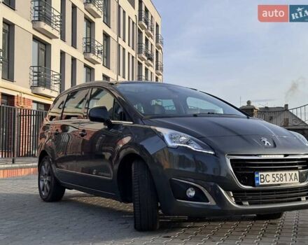 Серый Пежо 5008, объемом двигателя 1.56 л и пробегом 230 тыс. км за 9800 $, фото 1 на Automoto.ua