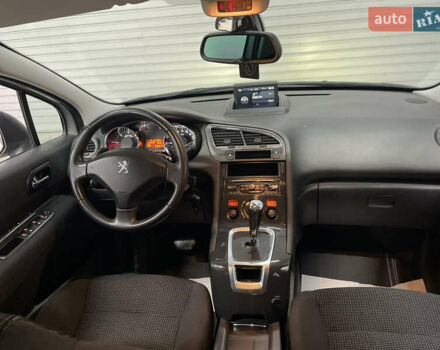 Сірий Пежо 5008, об'ємом двигуна 1.6 л та пробігом 237 тис. км за 10650 $, фото 1 на Automoto.ua