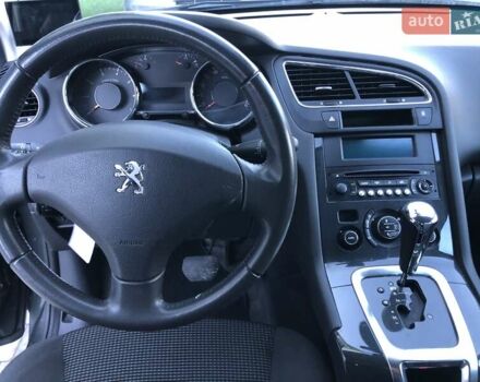 Сірий Пежо 5008, об'ємом двигуна 1.6 л та пробігом 185 тис. км за 10800 $, фото 41 на Automoto.ua
