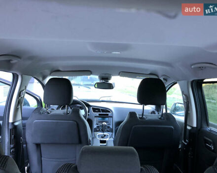 Сірий Пежо 5008, об'ємом двигуна 1.6 л та пробігом 185 тис. км за 10400 $, фото 41 на Automoto.ua