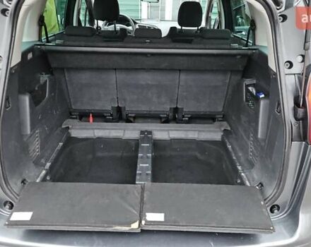 Сірий Пежо 5008, об'ємом двигуна 1.56 л та пробігом 263 тис. км за 10200 $, фото 27 на Automoto.ua