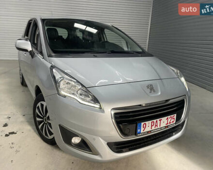Сірий Пежо 5008, об'ємом двигуна 1.6 л та пробігом 237 тис. км за 10650 $, фото 5 на Automoto.ua