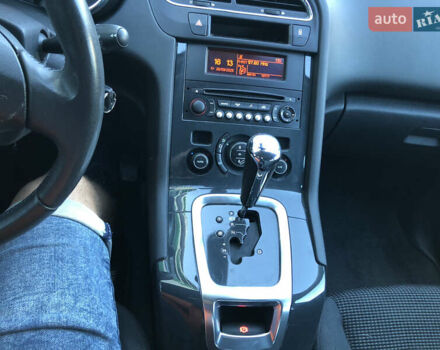 Сірий Пежо 5008, об'ємом двигуна 1.6 л та пробігом 185 тис. км за 10400 $, фото 51 на Automoto.ua