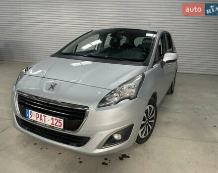 Серый Пежо 5008, объемом двигателя 1.6 л и пробегом 237 тыс. км за 10650 $, фото 14 на Automoto.ua