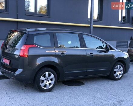 Сірий Пежо 5008, об'ємом двигуна 1.6 л та пробігом 185 тис. км за 10800 $, фото 26 на Automoto.ua