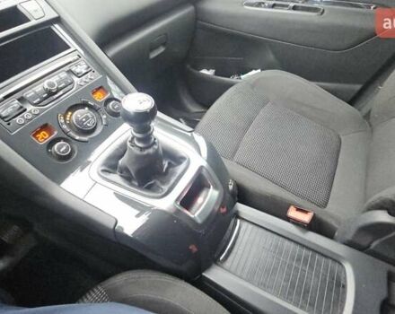 Сірий Пежо 5008, об'ємом двигуна 1.56 л та пробігом 263 тис. км за 10200 $, фото 17 на Automoto.ua