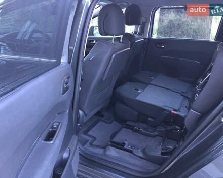 Сірий Пежо 5008, об'ємом двигуна 1.6 л та пробігом 185 тис. км за 10800 $, фото 29 на Automoto.ua