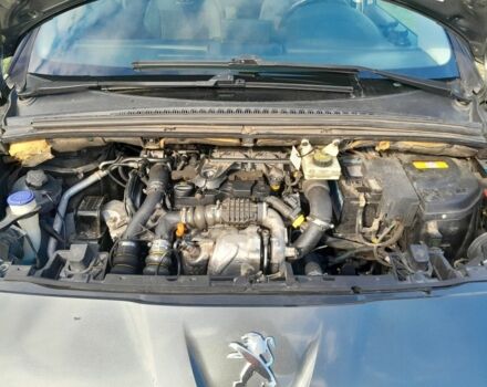 Сірий Пежо 5008, об'ємом двигуна 1.6 л та пробігом 300 тис. км за 9000 $, фото 6 на Automoto.ua