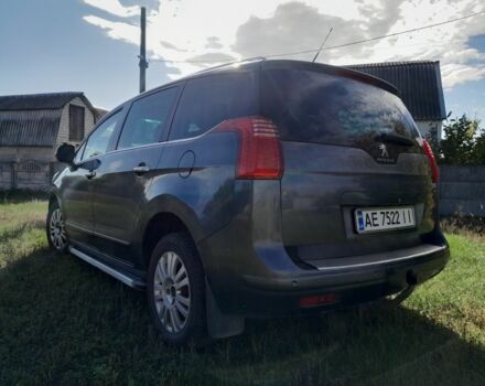 Сірий Пежо 5008, об'ємом двигуна 1.6 л та пробігом 300 тис. км за 9000 $, фото 9 на Automoto.ua