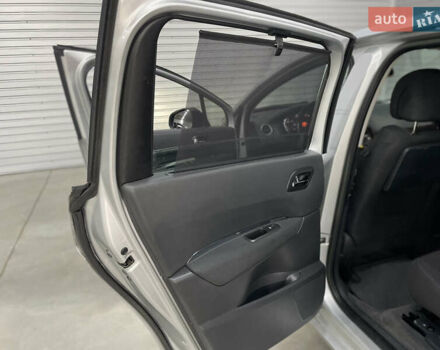 Серый Пежо 5008, объемом двигателя 1.6 л и пробегом 237 тыс. км за 10650 $, фото 40 на Automoto.ua