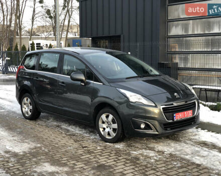 Сірий Пежо 5008, об'ємом двигуна 1.6 л та пробігом 185 тис. км за 10400 $, фото 8 на Automoto.ua