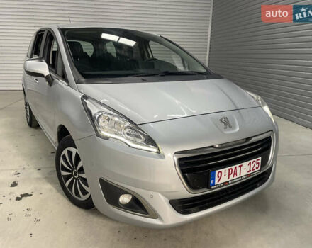 Серый Пежо 5008, объемом двигателя 1.6 л и пробегом 237 тыс. км за 10650 $, фото 5 на Automoto.ua