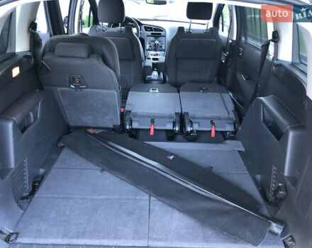 Сірий Пежо 5008, об'ємом двигуна 1.6 л та пробігом 185 тис. км за 10400 $, фото 37 на Automoto.ua