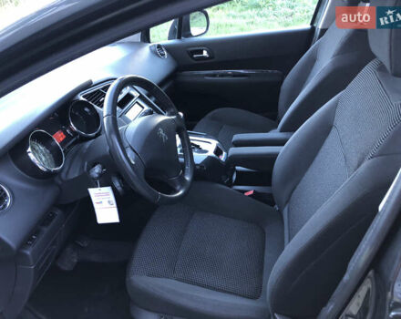 Сірий Пежо 5008, об'ємом двигуна 1.6 л та пробігом 185 тис. км за 10400 $, фото 38 на Automoto.ua
