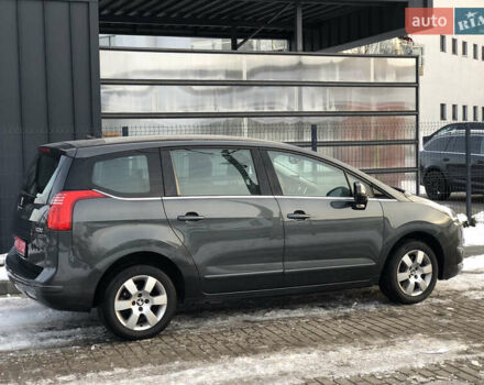 Сірий Пежо 5008, об'ємом двигуна 1.6 л та пробігом 185 тис. км за 10400 $, фото 7 на Automoto.ua