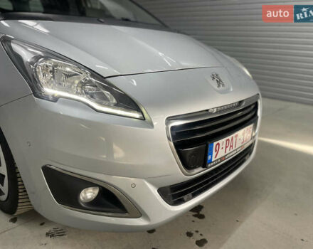 Серый Пежо 5008, объемом двигателя 1.6 л и пробегом 237 тыс. км за 10650 $, фото 9 на Automoto.ua