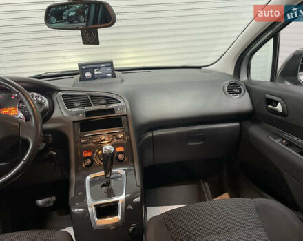 Серый Пежо 5008, объемом двигателя 1.6 л и пробегом 237 тыс. км за 10650 $, фото 27 на Automoto.ua