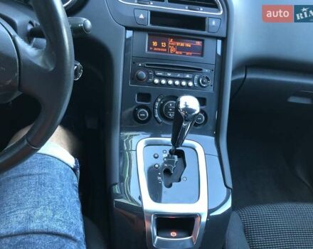 Сірий Пежо 5008, об'ємом двигуна 1.6 л та пробігом 185 тис. км за 10800 $, фото 45 на Automoto.ua