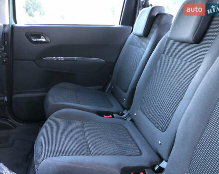 Сірий Пежо 5008, об'ємом двигуна 1.6 л та пробігом 185 тис. км за 10400 $, фото 44 на Automoto.ua