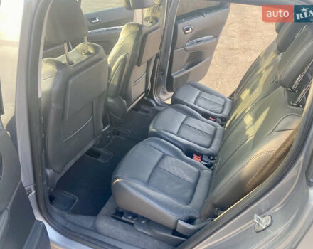 Серый Пежо 5008, объемом двигателя 2 л и пробегом 315 тыс. км за 10299 $, фото 11 на Automoto.ua