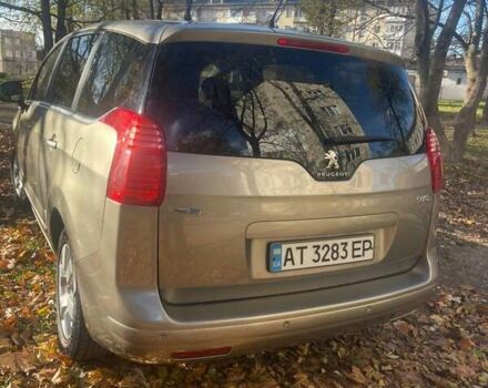 Сірий Пежо 5008, об'ємом двигуна 1.56 л та пробігом 210 тис. км за 10500 $, фото 6 на Automoto.ua