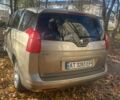 Сірий Пежо 5008, об'ємом двигуна 1.56 л та пробігом 210 тис. км за 10500 $, фото 6 на Automoto.ua