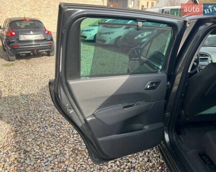 Сірий Пежо 5008, об'ємом двигуна 1.6 л та пробігом 202 тис. км за 10699 $, фото 10 на Automoto.ua