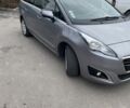 Серый Пежо 5008, объемом двигателя 2 л и пробегом 240 тыс. км за 12300 $, фото 1 на Automoto.ua