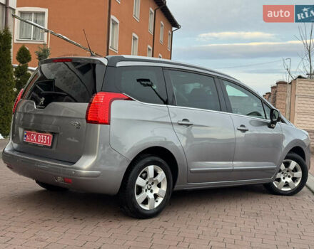 Сірий Пежо 5008, об'ємом двигуна 1.6 л та пробігом 223 тис. км за 10750 $, фото 48 на Automoto.ua