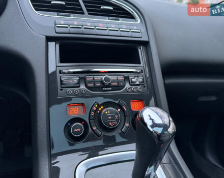 Сірий Пежо 5008, об'ємом двигуна 1.6 л та пробігом 223 тис. км за 10750 $, фото 83 на Automoto.ua