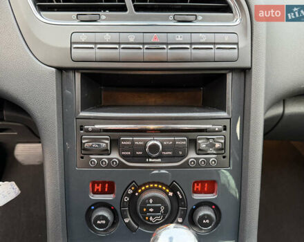 Сірий Пежо 5008, об'ємом двигуна 1.6 л та пробігом 200 тис. км за 12300 $, фото 65 на Automoto.ua