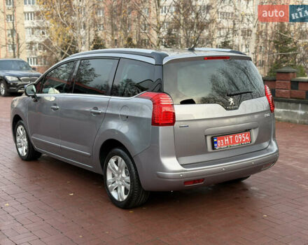 Сірий Пежо 5008, об'ємом двигуна 1.6 л та пробігом 200 тис. км за 12300 $, фото 2 на Automoto.ua