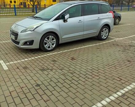 Серый Пежо 5008, объемом двигателя 1.6 л и пробегом 280 тыс. км за 10200 $, фото 4 на Automoto.ua