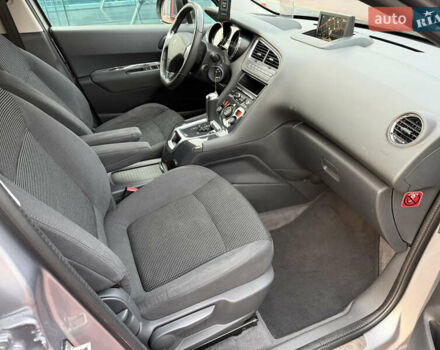 Сірий Пежо 5008, об'ємом двигуна 1.6 л та пробігом 200 тис. км за 12300 $, фото 53 на Automoto.ua