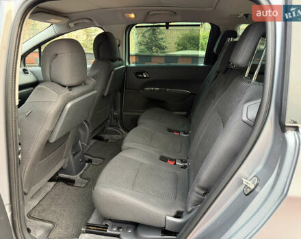 Сірий Пежо 5008, об'ємом двигуна 1.6 л та пробігом 200 тис. км за 12300 $, фото 57 на Automoto.ua