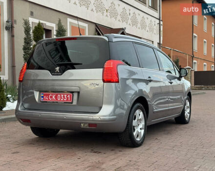 Сірий Пежо 5008, об'ємом двигуна 1.6 л та пробігом 223 тис. км за 10750 $, фото 45 на Automoto.ua