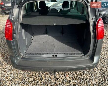 Сірий Пежо 5008, об'ємом двигуна 1.6 л та пробігом 202 тис. км за 10699 $, фото 12 на Automoto.ua