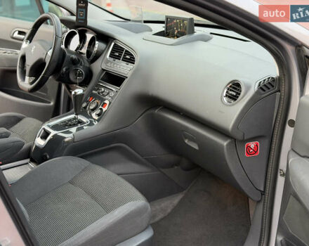 Сірий Пежо 5008, об'ємом двигуна 1.6 л та пробігом 200 тис. км за 12300 $, фото 20 на Automoto.ua