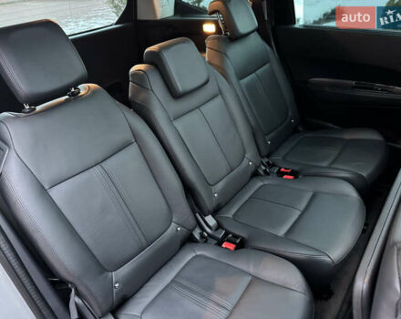 Сірий Пежо 5008, об'ємом двигуна 1.6 л та пробігом 223 тис. км за 10750 $, фото 107 на Automoto.ua