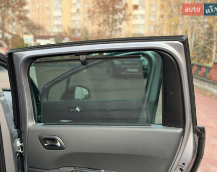 Сірий Пежо 5008, об'ємом двигуна 1.6 л та пробігом 200 тис. км за 12300 $, фото 24 на Automoto.ua