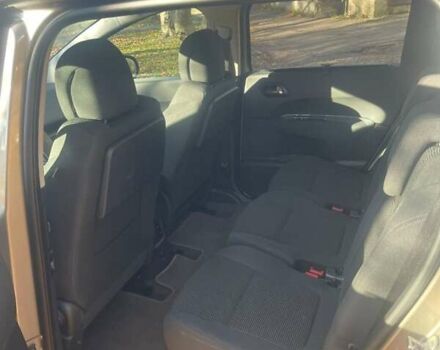 Сірий Пежо 5008, об'ємом двигуна 1.56 л та пробігом 210 тис. км за 10500 $, фото 1 на Automoto.ua