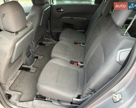 Сірий Пежо 5008, об'ємом двигуна 1.6 л та пробігом 200 тис. км за 12300 $, фото 56 на Automoto.ua