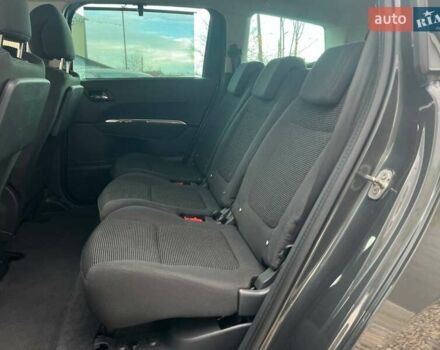 Сірий Пежо 5008, об'ємом двигуна 1.6 л та пробігом 202 тис. км за 10699 $, фото 17 на Automoto.ua