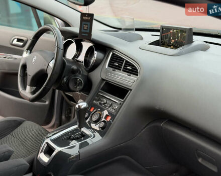 Сірий Пежо 5008, об'ємом двигуна 1.6 л та пробігом 200 тис. км за 12300 $, фото 22 на Automoto.ua