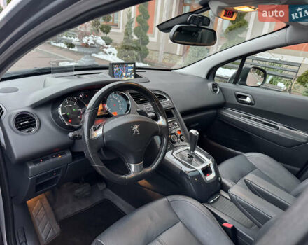 Сірий Пежо 5008, об'ємом двигуна 1.6 л та пробігом 223 тис. км за 10750 $, фото 66 на Automoto.ua