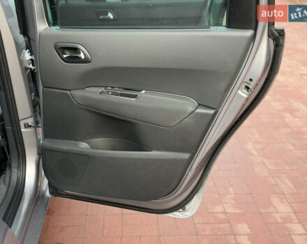 Сірий Пежо 5008, об'ємом двигуна 1.6 л та пробігом 200 тис. км за 12300 $, фото 25 на Automoto.ua