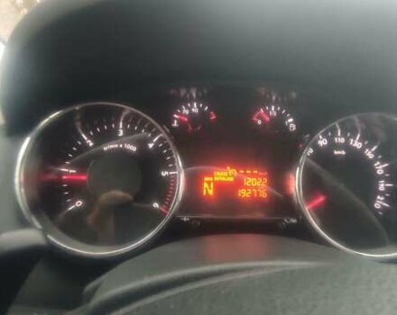 Серый Пежо 5008, объемом двигателя 1.56 л и пробегом 193 тыс. км за 10350 $, фото 8 на Automoto.ua