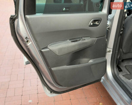 Сірий Пежо 5008, об'ємом двигуна 1.6 л та пробігом 200 тис. км за 12300 $, фото 30 на Automoto.ua