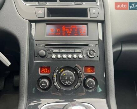 Сірий Пежо 5008, об'ємом двигуна 1.6 л та пробігом 202 тис. км за 10699 $, фото 25 на Automoto.ua