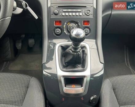 Сірий Пежо 5008, об'ємом двигуна 1.6 л та пробігом 202 тис. км за 10699 $, фото 28 на Automoto.ua